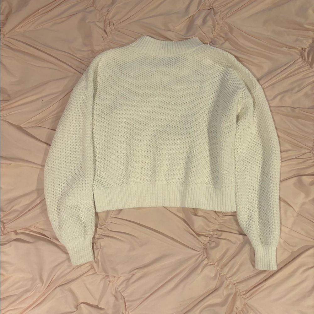 Hollister White Knit Cropped Turtle Neck Sweater - Picture 2 of 4